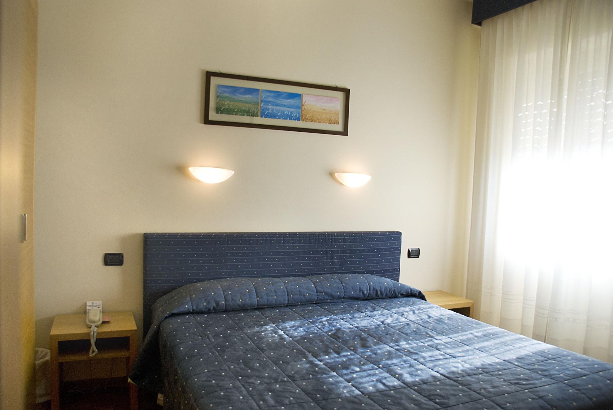 ספולטו Hotel Clarici מראה חיצוני תמונה