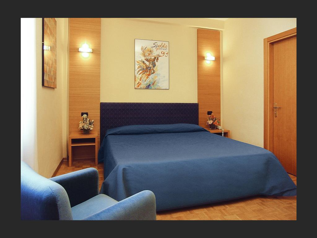 ספולטו Hotel Clarici מראה חיצוני תמונה
