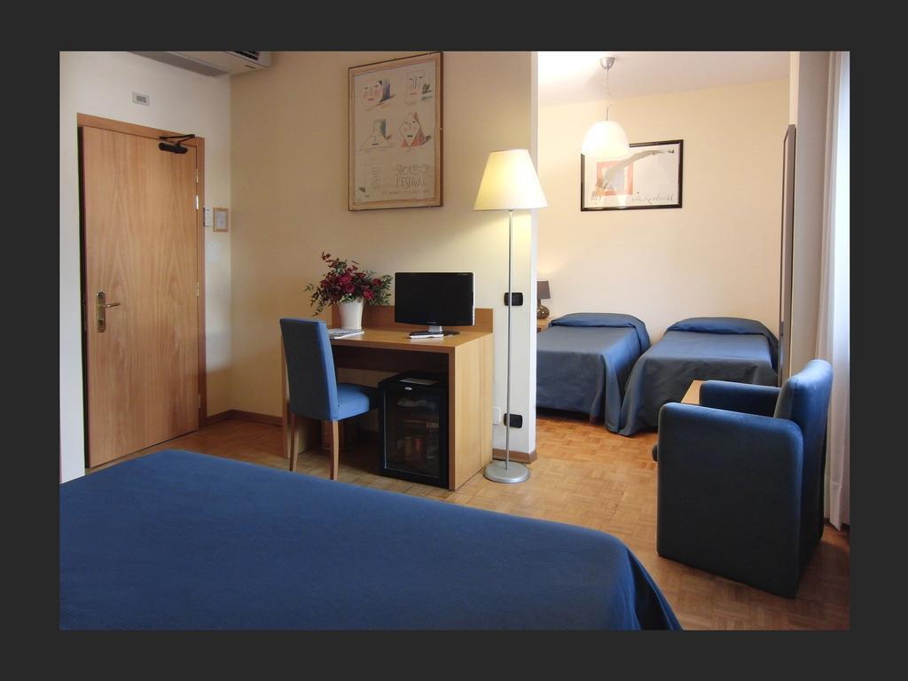 ספולטו Hotel Clarici מראה חיצוני תמונה